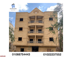 شقة للبيع بمساحه شقة ٢٣٥م بمدينة الشروق المنطقة التاسعة الدور الاول - 1