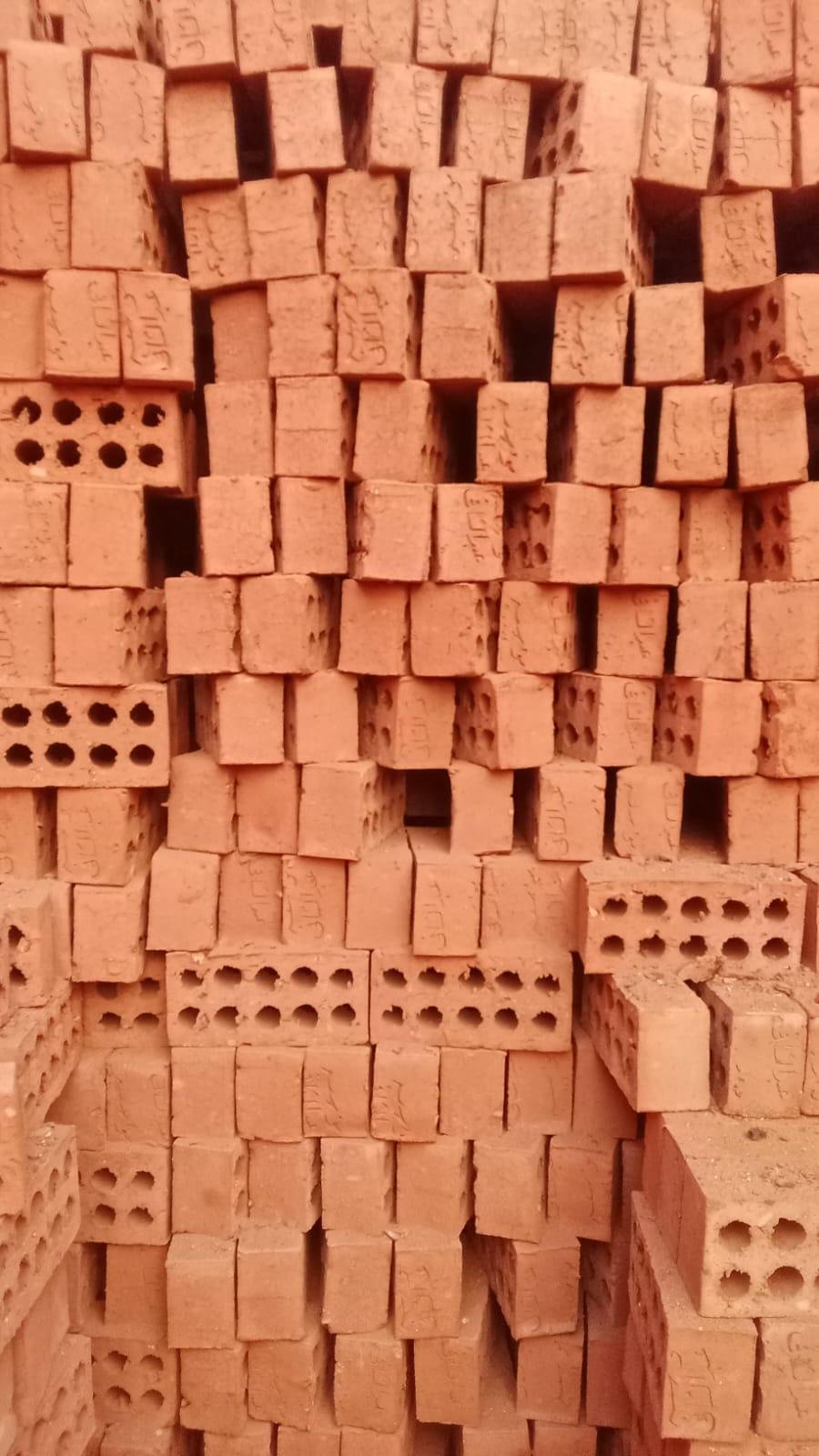 "ابني بيتك بثقة مع شركة النور للطوب الأحمر! 