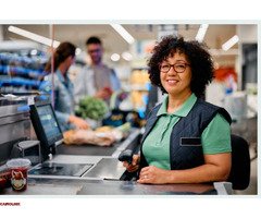 مطلوب موظف كاشير في شرم الشيخ او الغردقه - 1