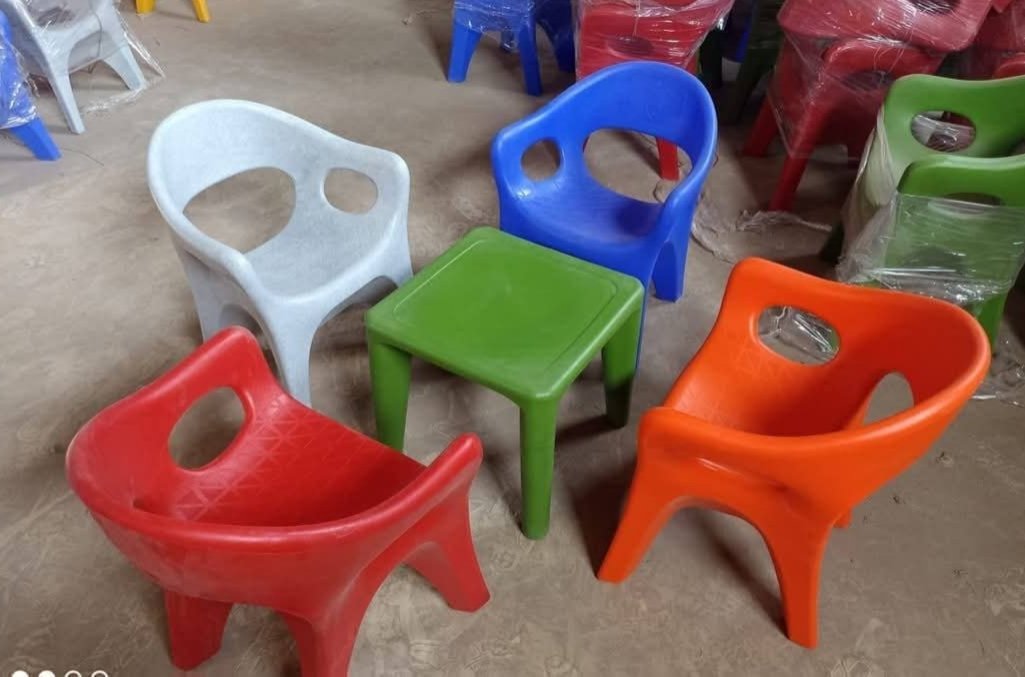 مصنع كراسى جاهزه - اللطيف للفيبر جلاس