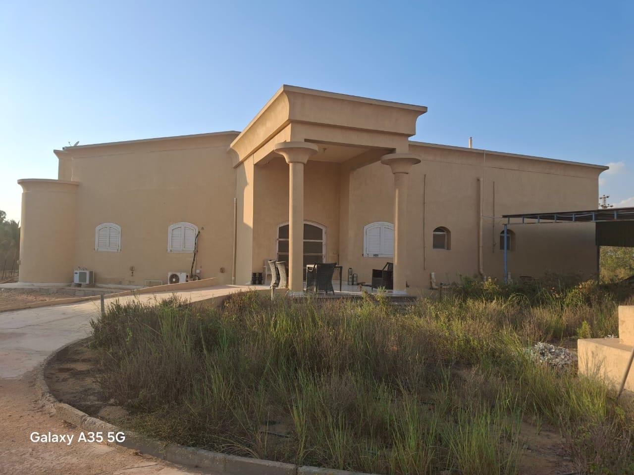 مزرعه بسمرقند بالريف الاوربي